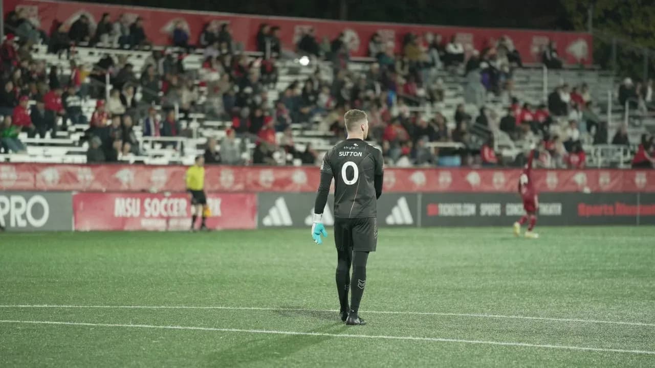 Portero de Carolina Core en partido de fútbol