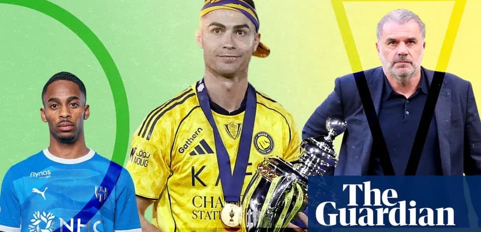 Tres futbolistas en una composición gráfica