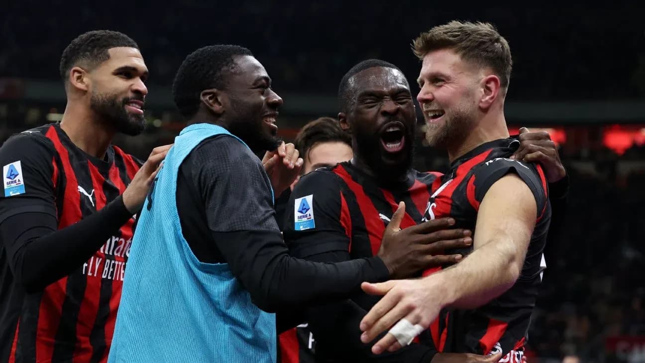 Jugadores del AC Milan celebrando un gol