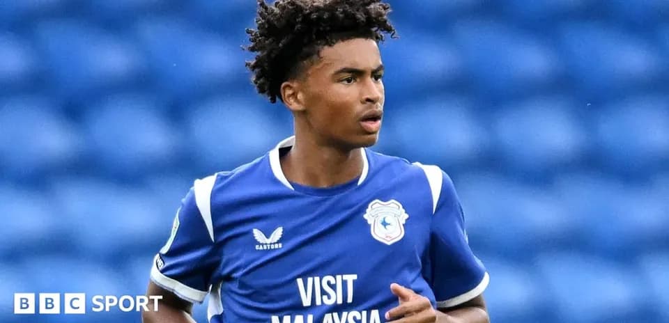 Jugador de Cardiff City en acción durante el partido