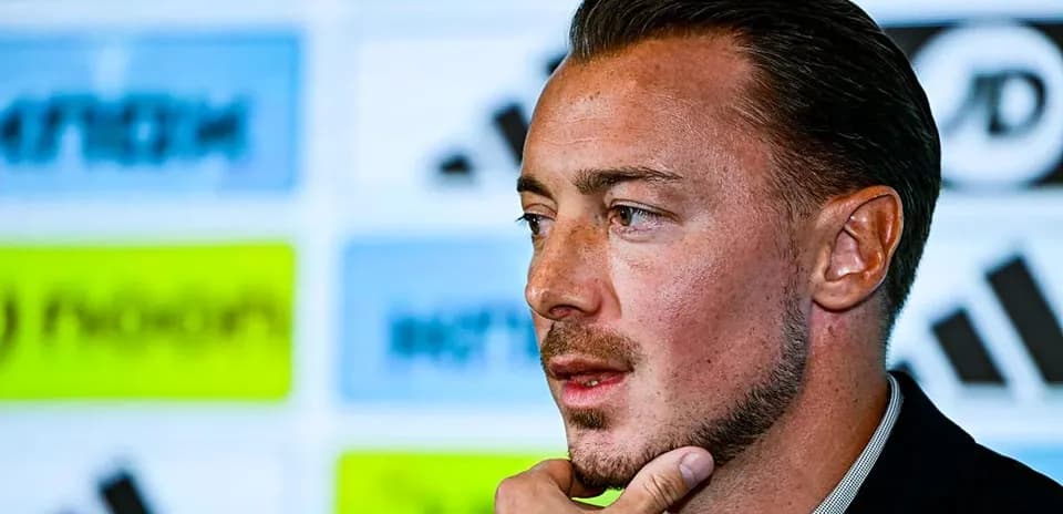 Jugador hablando durante una conferencia de prensa