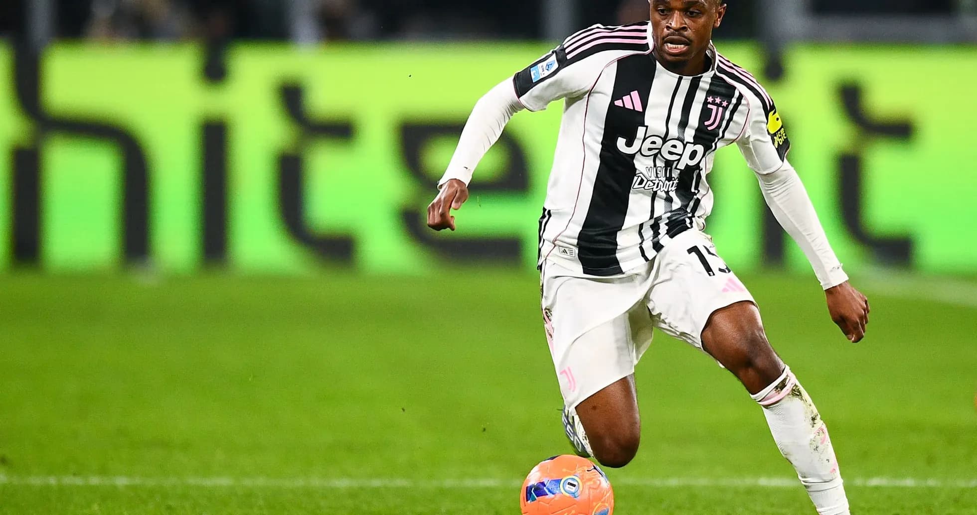 Jugador de Juventus en acción durante el partido