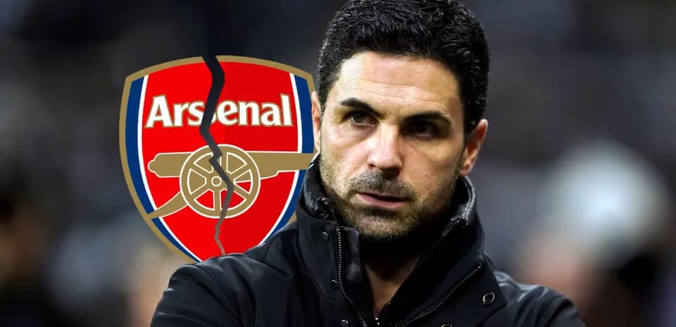 Entrenador de Arsenal con logo del club de fondo
