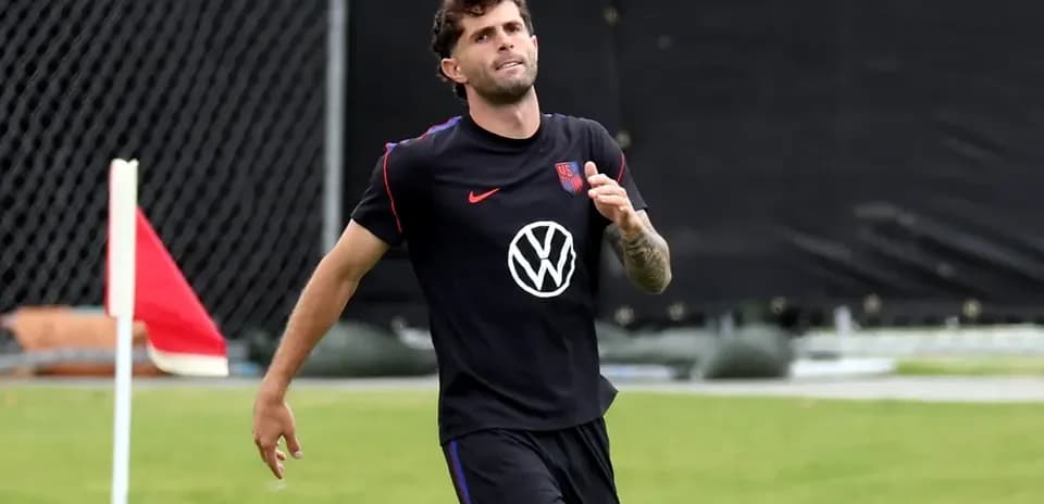 Jugador corriendo durante entrenamiento de fútbol