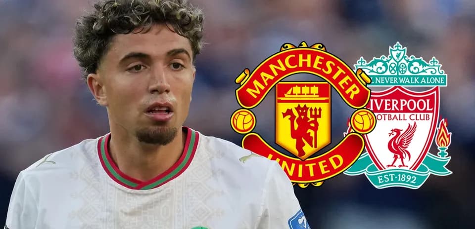 Jugador en acción con logos de Manchester United y Liverpool