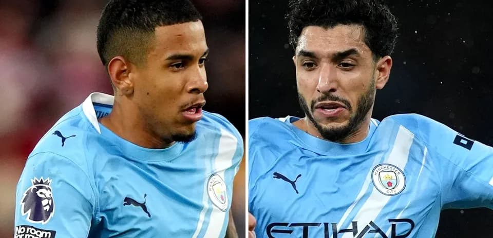 Dos jugadores de Manchester City en acción durante un partido