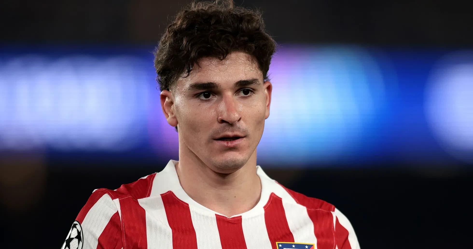 Jugador del Atlético de Madrid en el campo