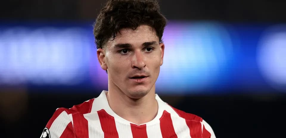 Jugador del Atlético de Madrid en el campo