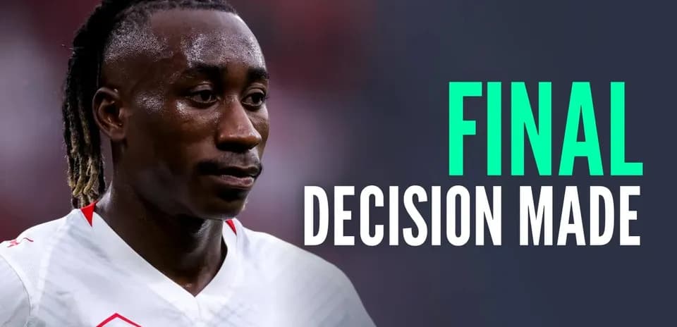 Jugador en primer plano durante partido de fútbol