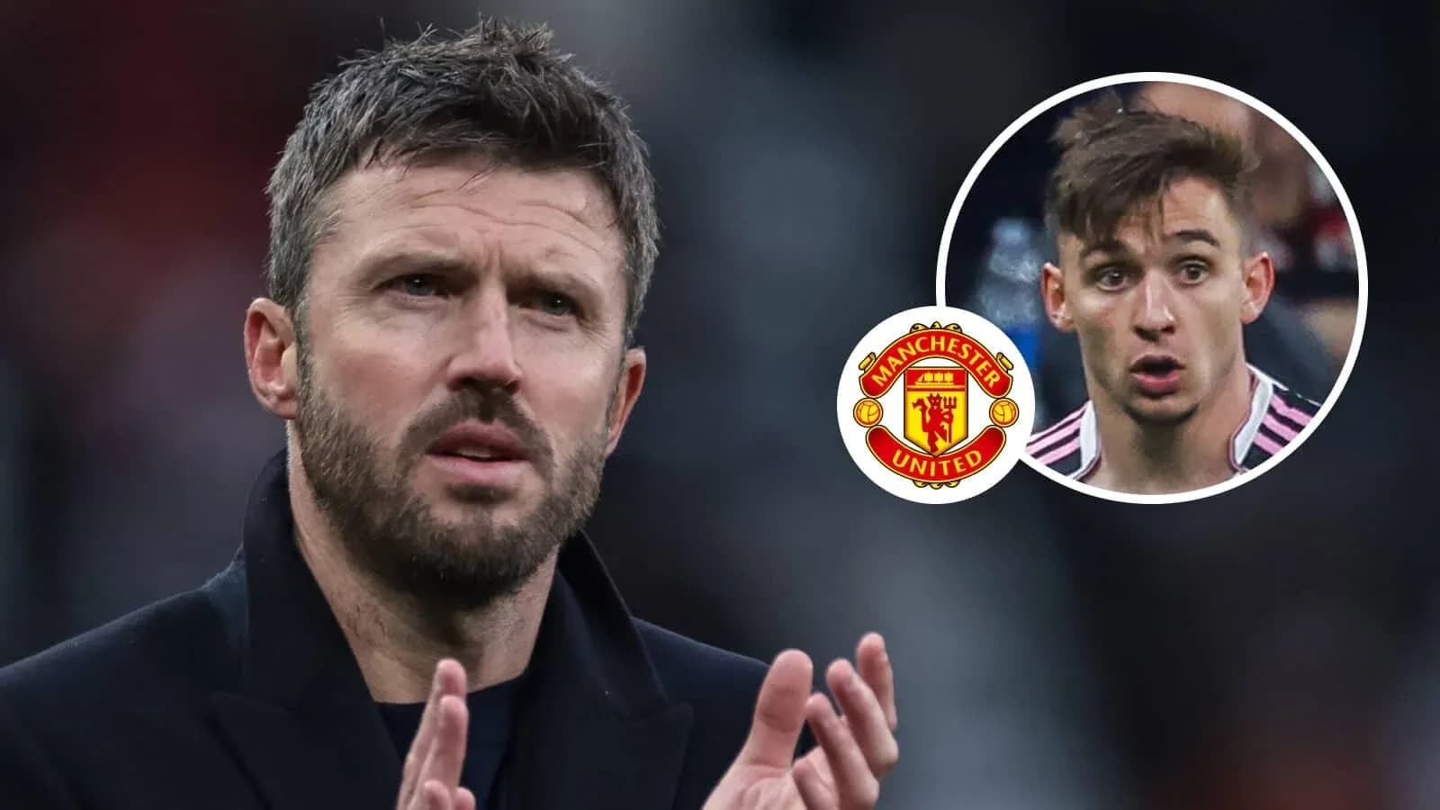 Entrenador aplaudiendo con jugadores de Manchester United