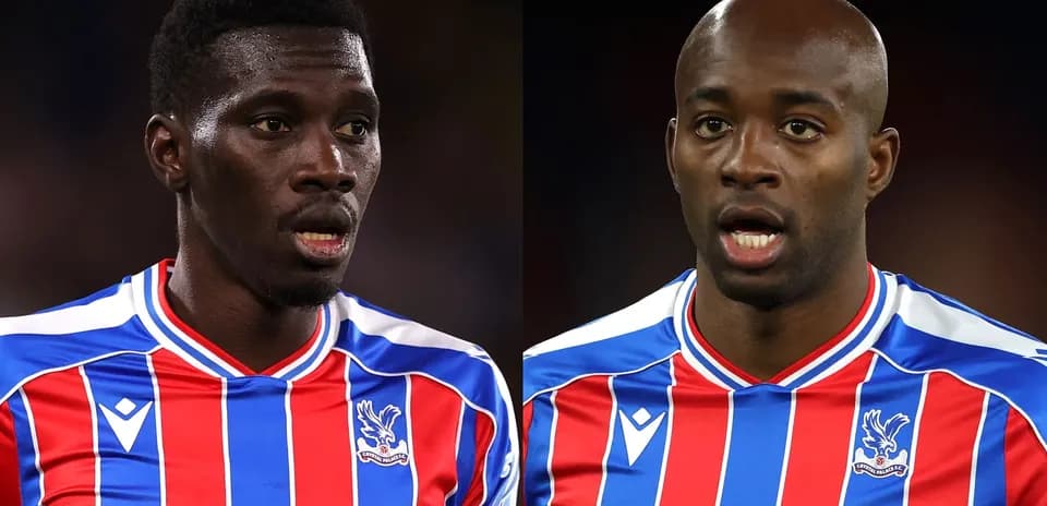 Jugadores de Crystal Palace en uniforme durante partido