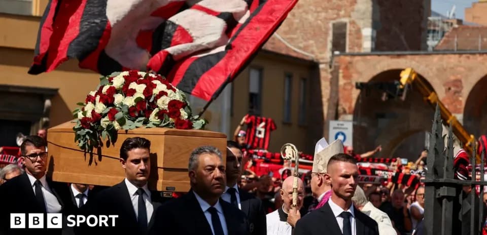 Cortejo fúnebre con ataúd y seguidores en duelo