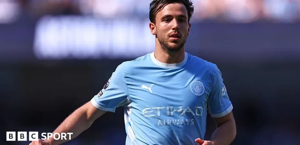 Jugador de Manchester City en acción durante el partido