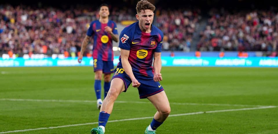 Jugador del Barcelona celebra un gol