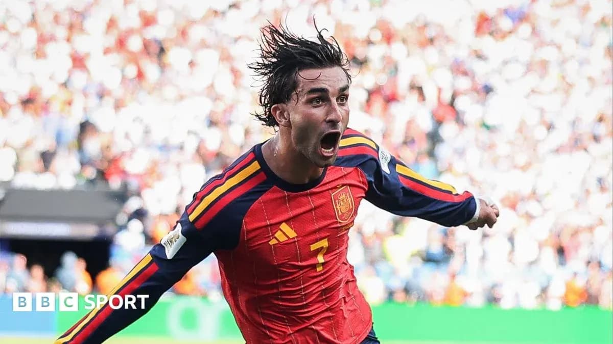 Jugador de España celebrando un gol en el partido