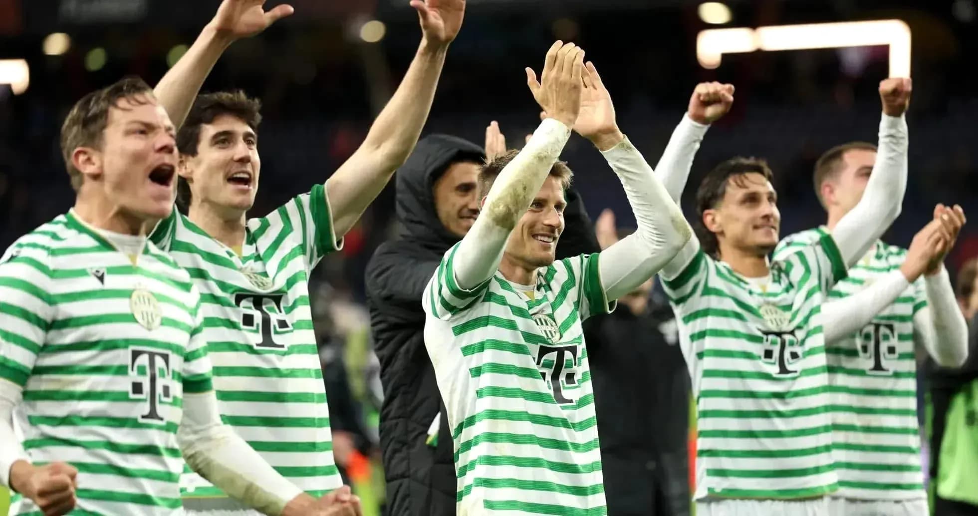 Jugadores de Ferencvarosi celebrando una victoria