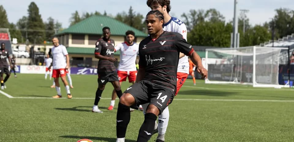 Jugador de Supra du Quebec en acción