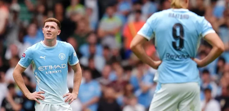 Jugadores de Manchester City en el campo durante el partido