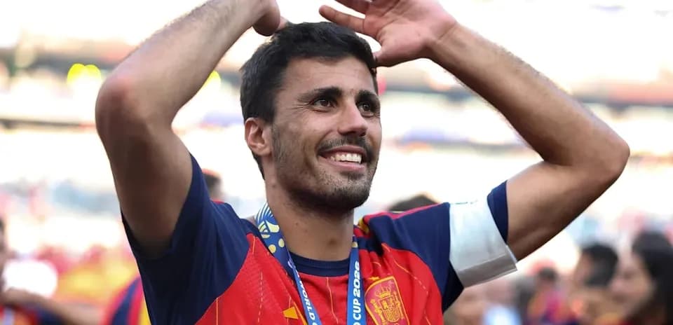 Jugador de España celebrando tras el partido