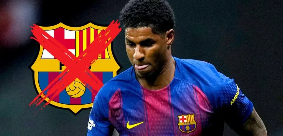 Jugador en camiseta del Barcelona con logo tachado