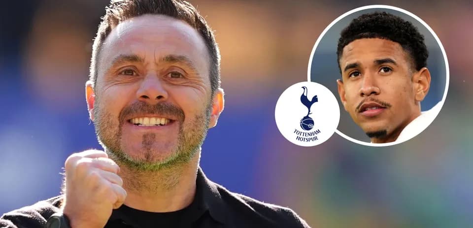 Entrenador sonriendo con jugador de Tottenham en fondo