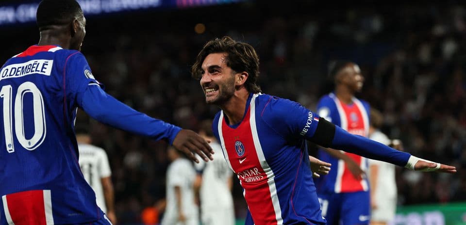 Ferran Torres deslumbra con un hat-trick en la victoria aplastante del PSG sobre Slovan Bratislava