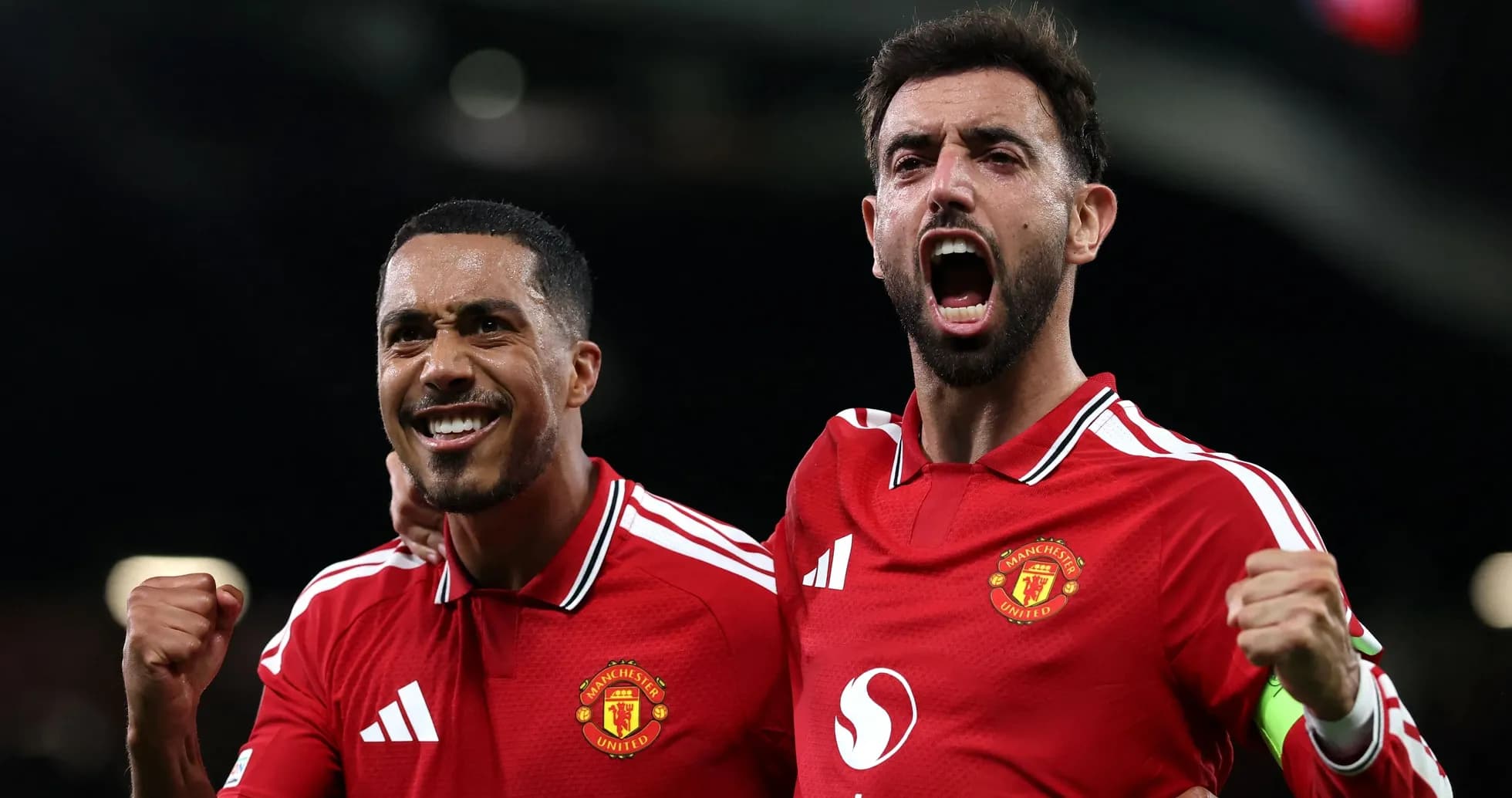 Jugadores de Manchester United celebrando un gol Jugadores de Manchester United celebrando un gol