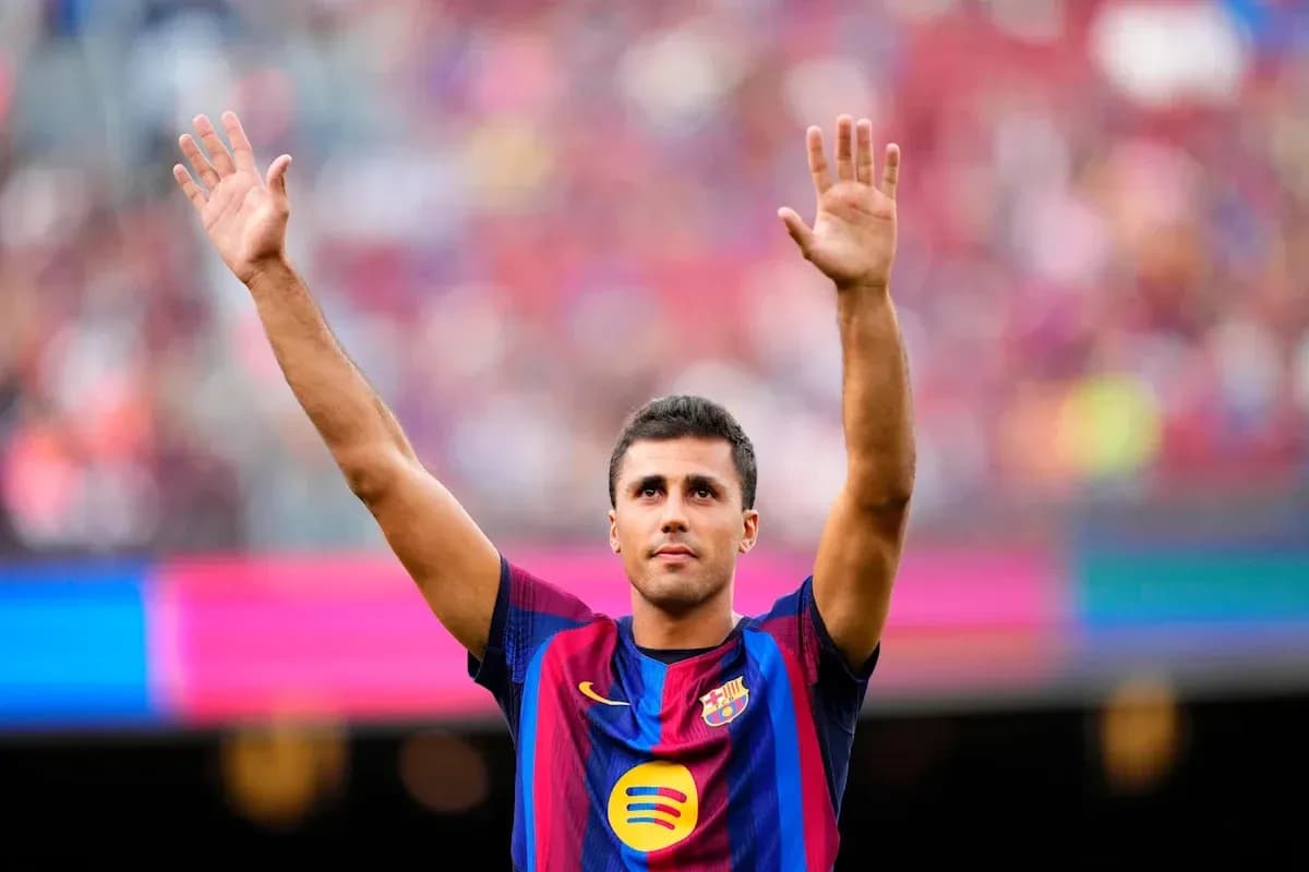 Jugador del FC Barcelona saludando a la afición Jugador del FC Barcelona saludando a la afición