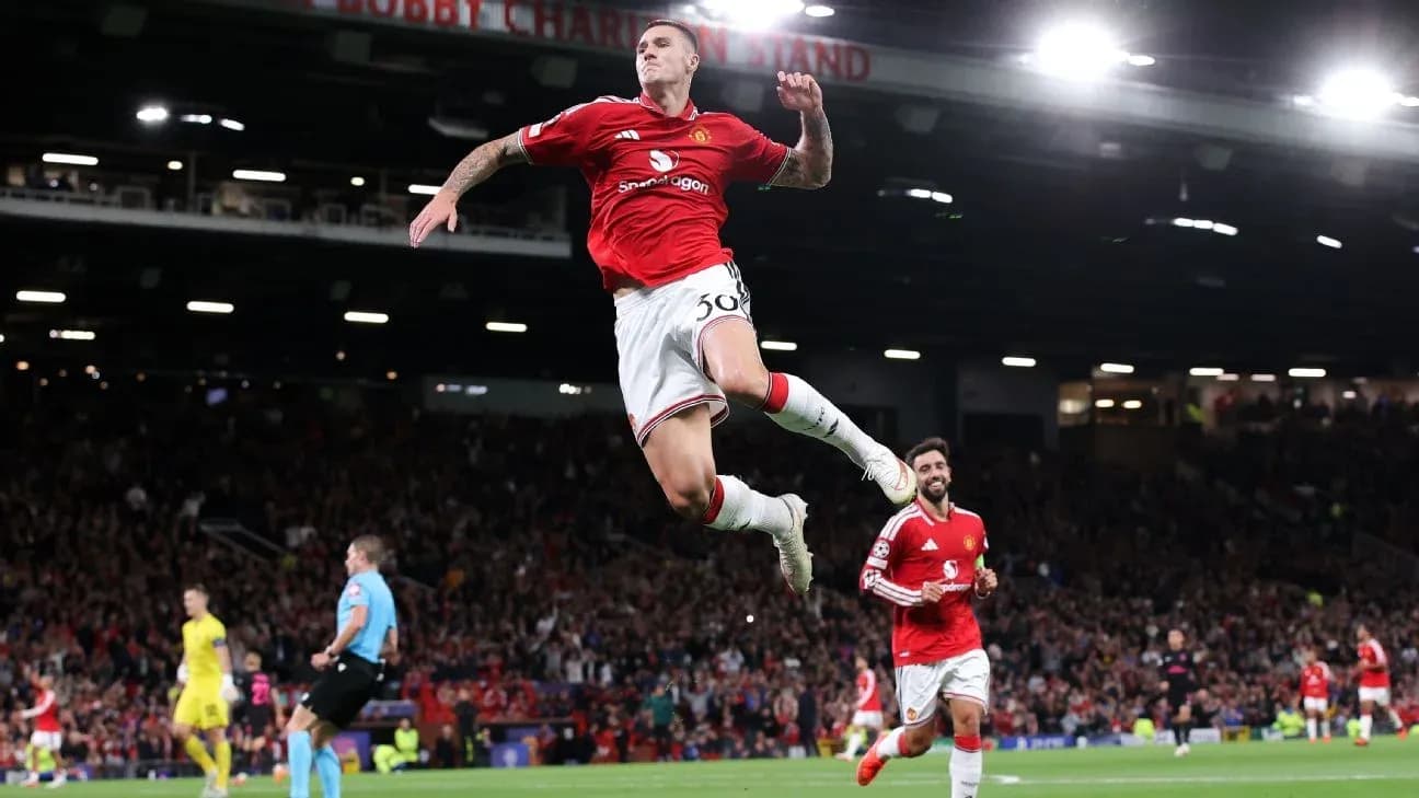 Jugador de Manchester United celebrando un gol Jugador de Manchester United celebrando un gol
