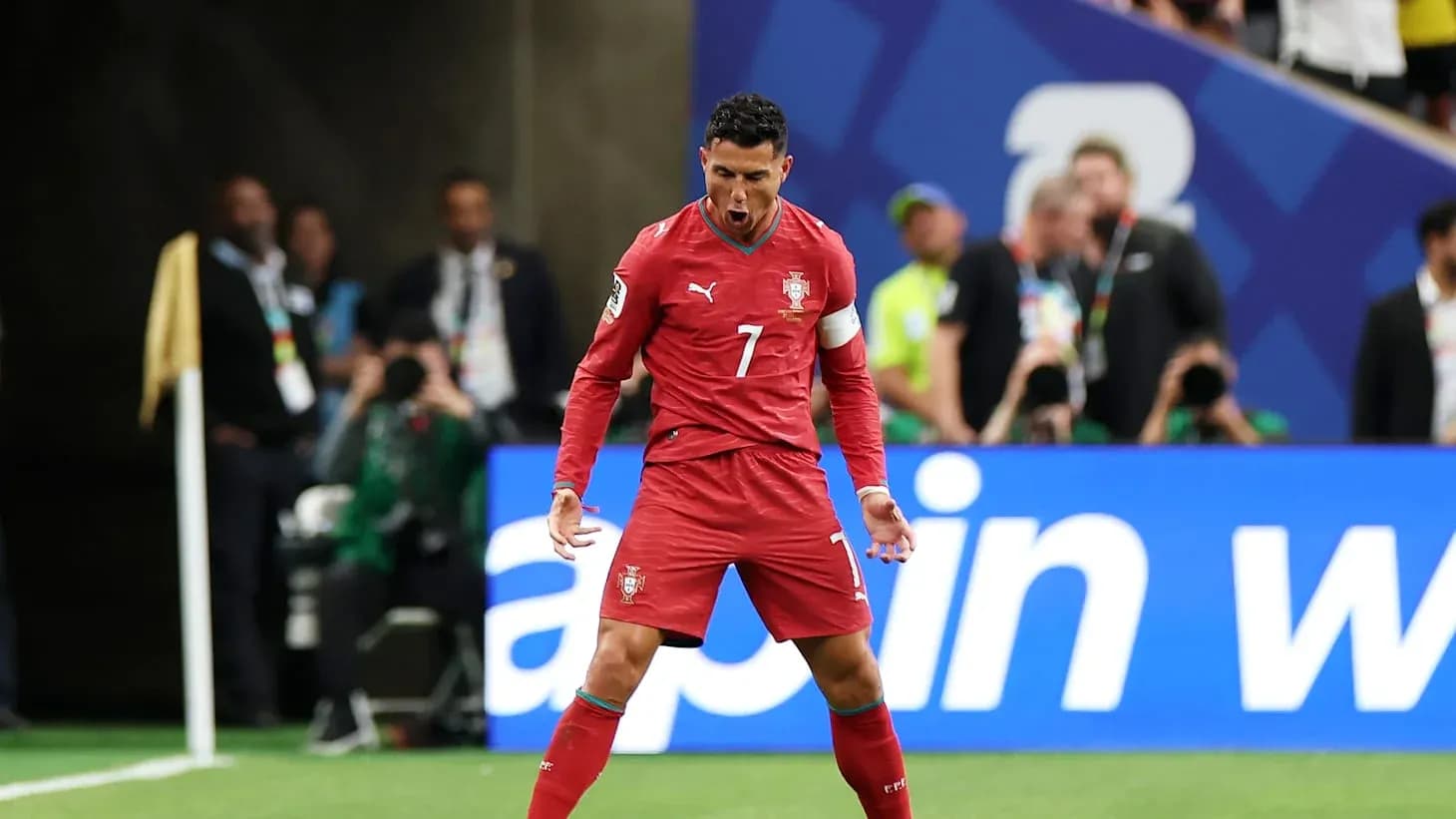 Cristiano Ronaldo celebrando un gol con Portugal Cristiano Ronaldo celebrando un gol con Portugal