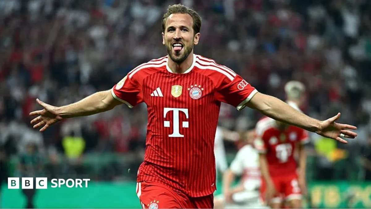 Jugador de Bayern Múnich celebrando un gol Jugador de Bayern Múnich celebrando un gol