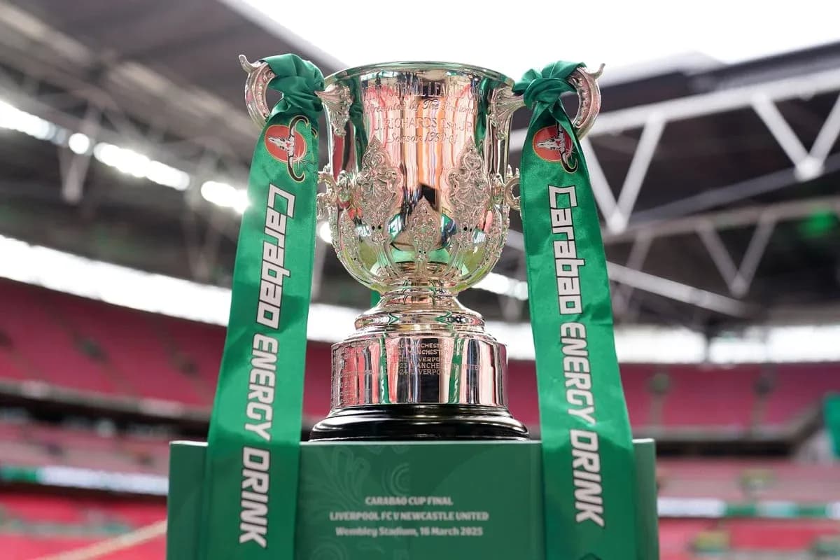 Trofeo de la Carabao Cup en estadio de Wembley Trofeo de la Carabao Cup en estadio de Wembley