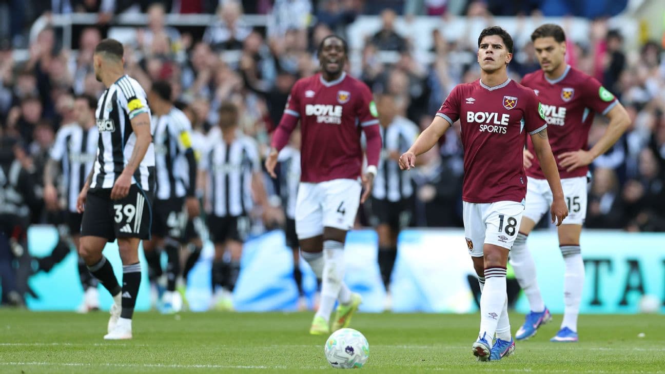 Jugadores de West Ham en partido contra Newcastle Jugadores de West Ham en partido contra Newcastle