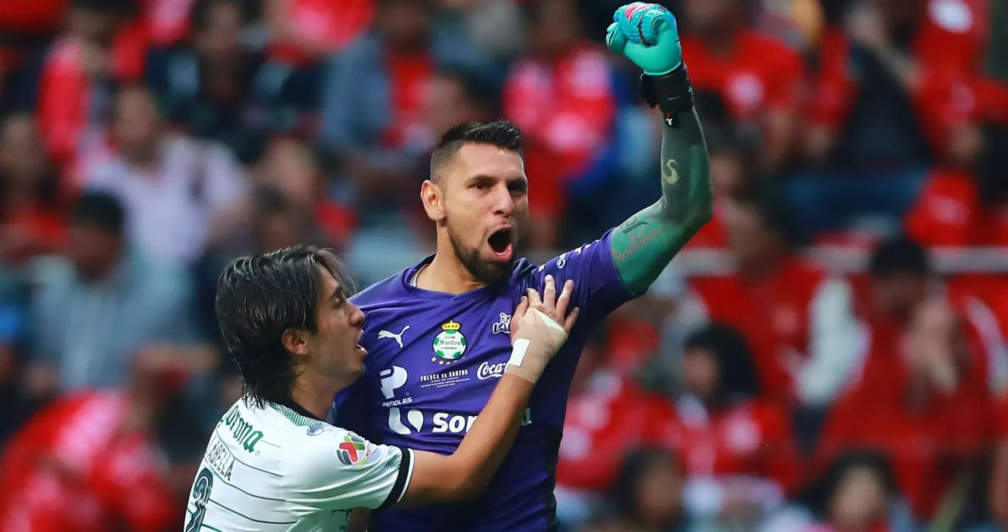 Portero de Santos Laguna celebrando una atajada Portero de Santos Laguna celebrando una atajada