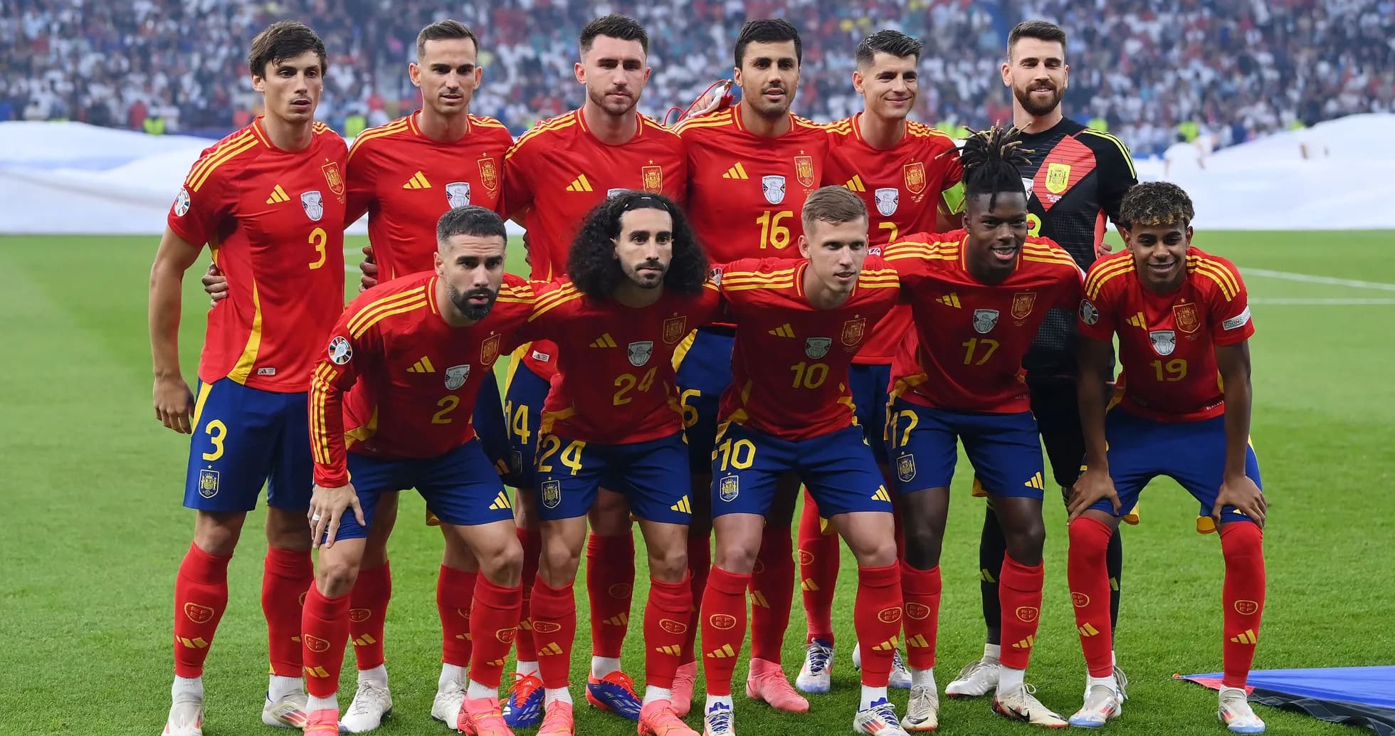 Equipo de España posando antes del partido Equipo de España posando antes del partido