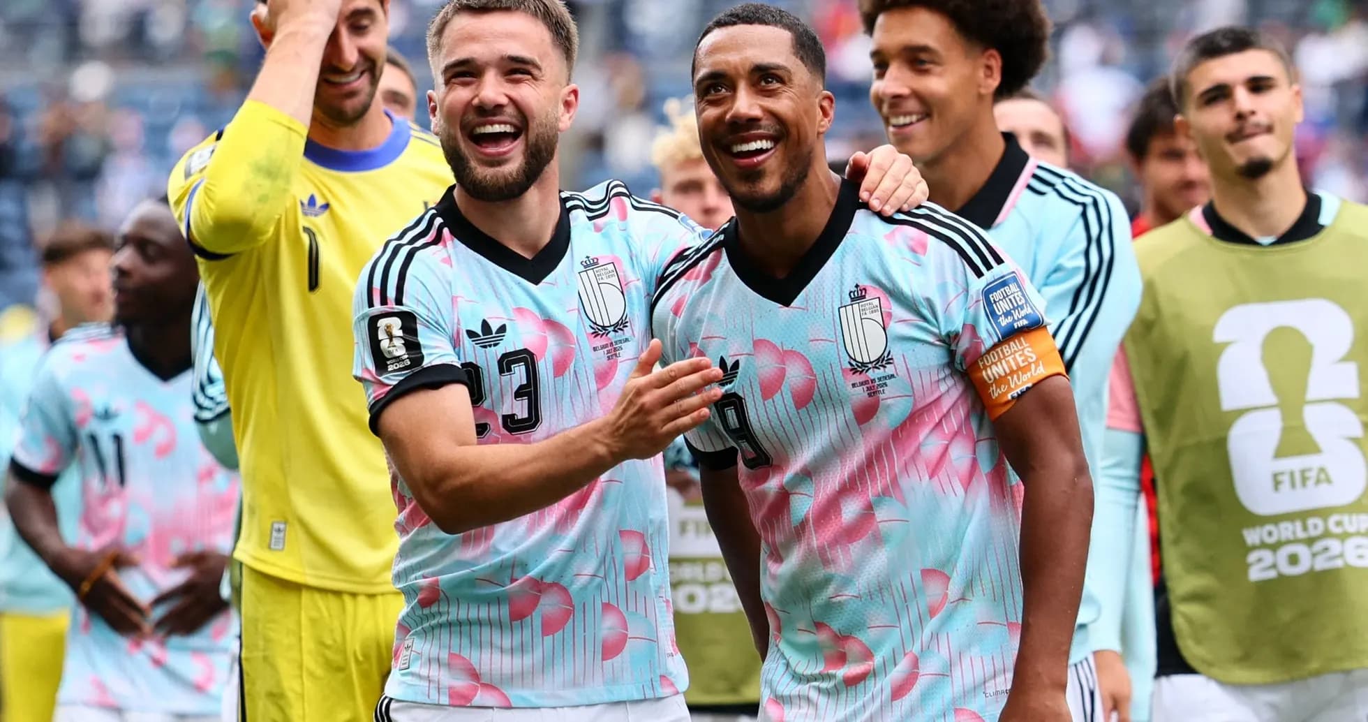 Jugadores de Bélgica celebrando en la cancha Jugadores de Bélgica celebrando en la cancha