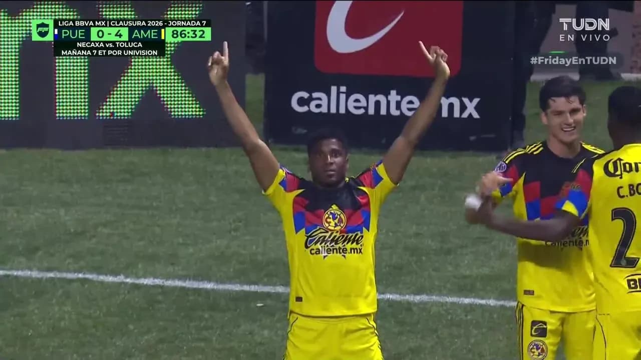 Jugador celebrando gol de Club América Jugador celebrando gol de Club América