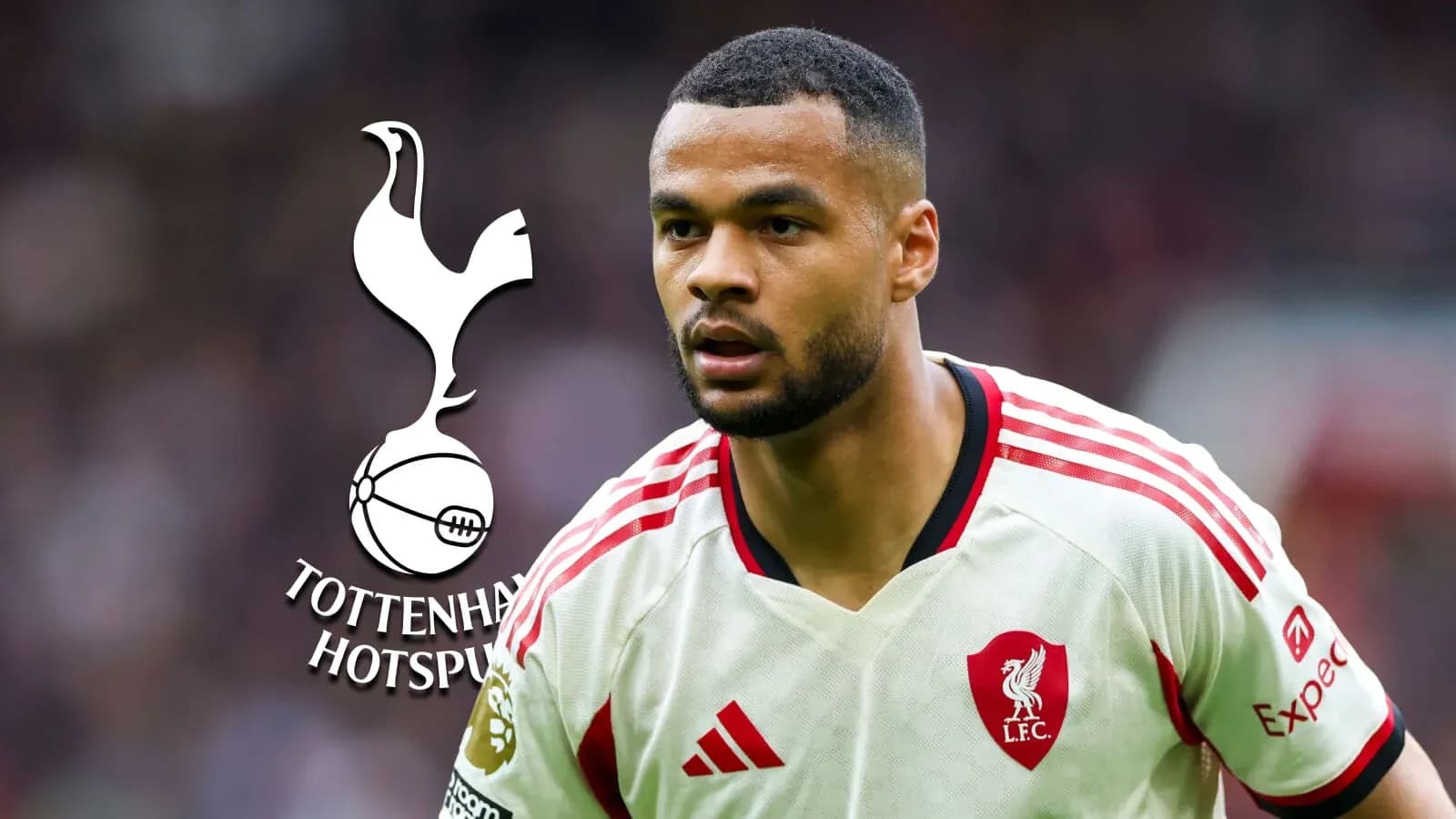 Jugador de Liverpool en acción con logo de Tottenham Jugador de Liverpool en acción con logo de Tottenham