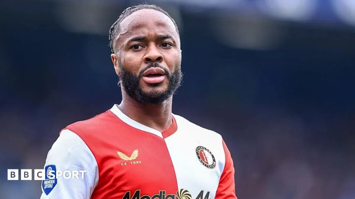 Jugador de Feyenoord en el campo durante el partido Jugador de Feyenoord en el campo durante el partido
