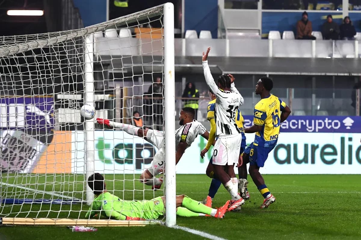 Gol de Juventus en partido contra Parma Gol de Juventus en partido contra Parma