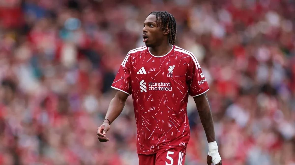 Jugador de Liverpool en acción durante un partido Jugador de Liverpool en acción durante un partido
