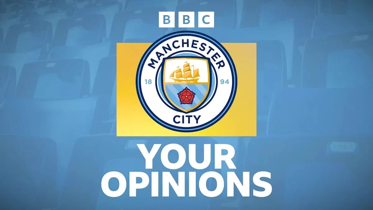 Logo de Manchester City con texto 'Tus opiniones' Logo de Manchester City con texto 'Tus opiniones'