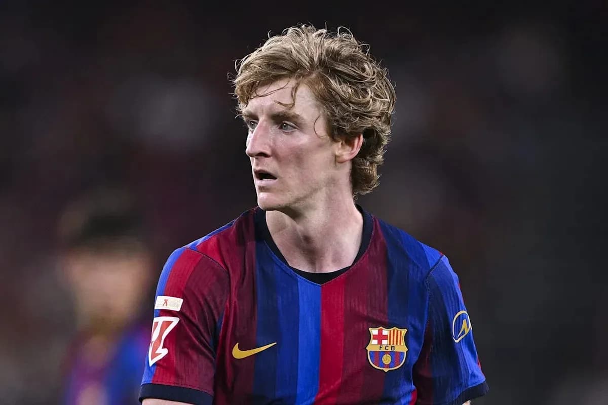 Jugador de FC Barcelona en acción durante partido Jugador de FC Barcelona en acción durante partido