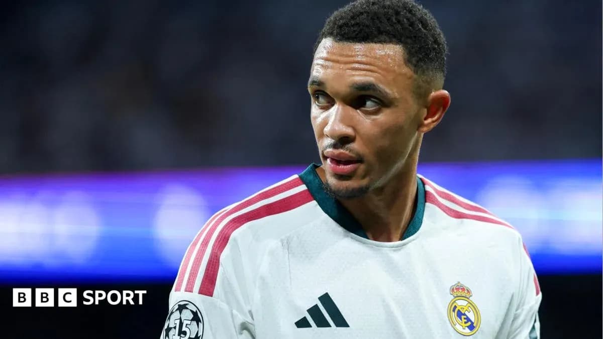 Jugador del Real Madrid en el campo durante partido Jugador del Real Madrid en el campo durante partido