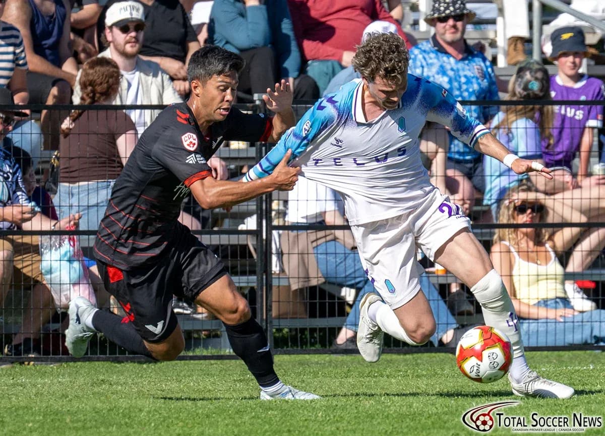 Vancouver FC contra Pacific FC en la acción Vancouver FC contra Pacific FC en la acción