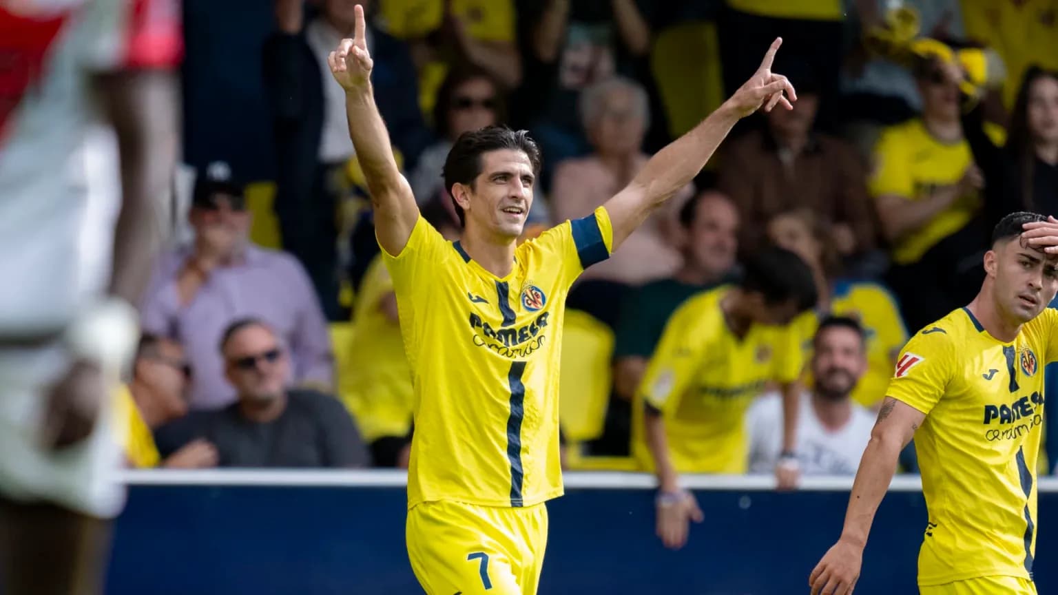 Celebración de jugador del Villarreal en el partido Celebración de jugador del Villarreal en el partido