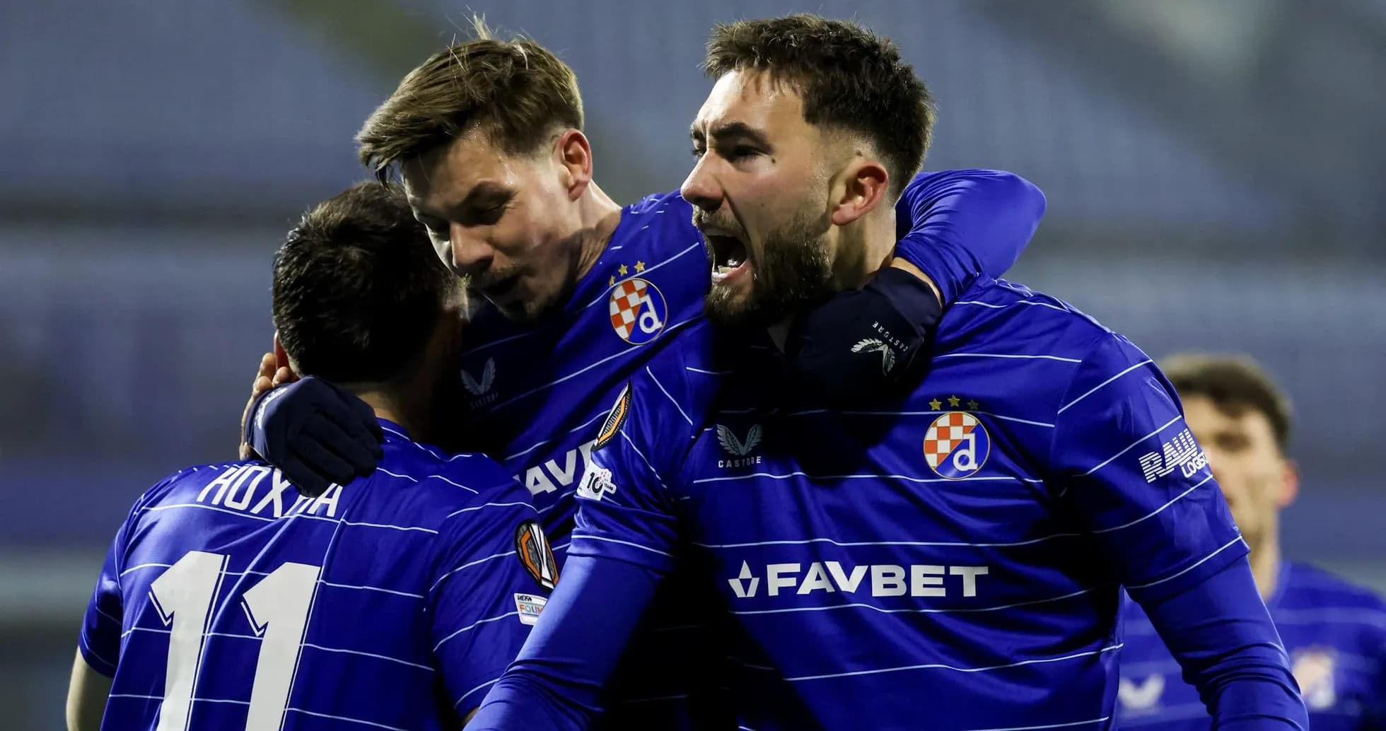 Jugadores de Dinamo Zagreb celebrando un gol Jugadores de Dinamo Zagreb celebrando un gol