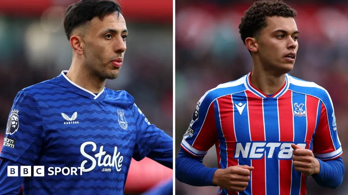 Jugadores de Everton y Crystal Palace en el campo Jugadores de Everton y Crystal Palace en el campo