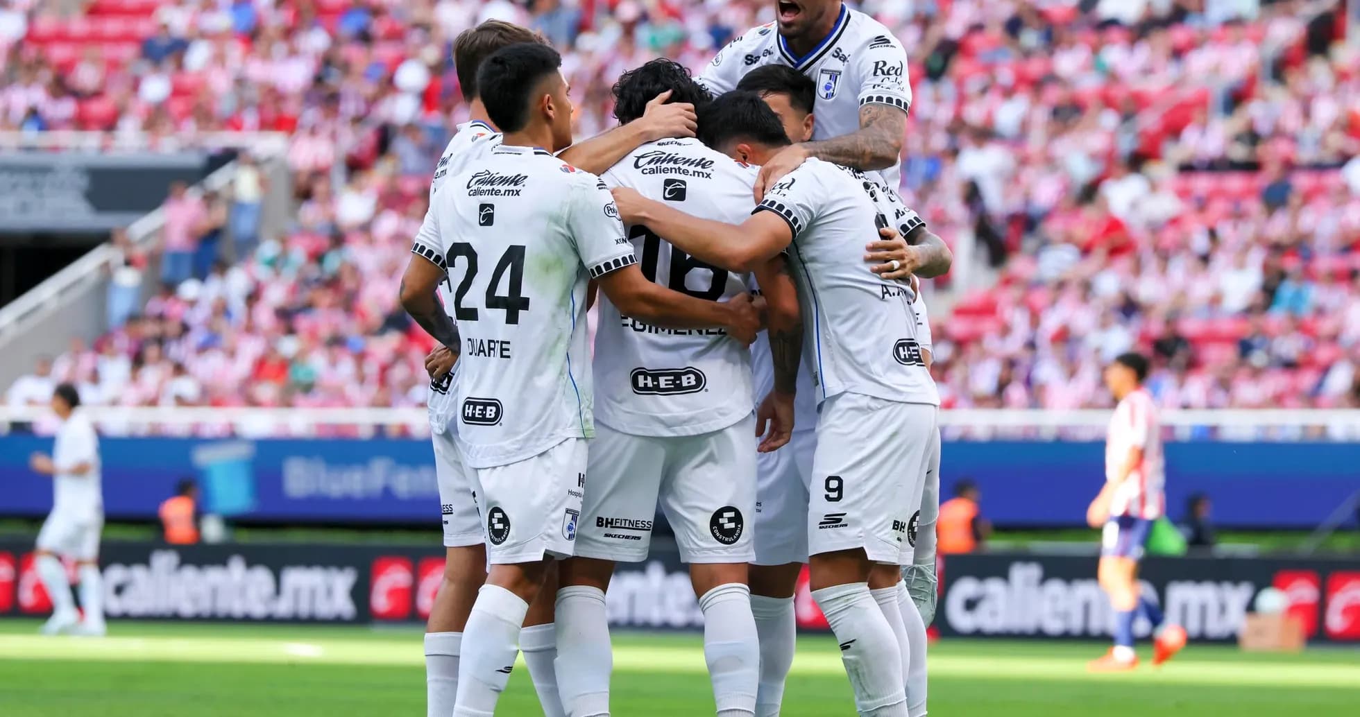 Jugadores de Querétaro celebrando un gol Jugadores de Querétaro celebrando un gol