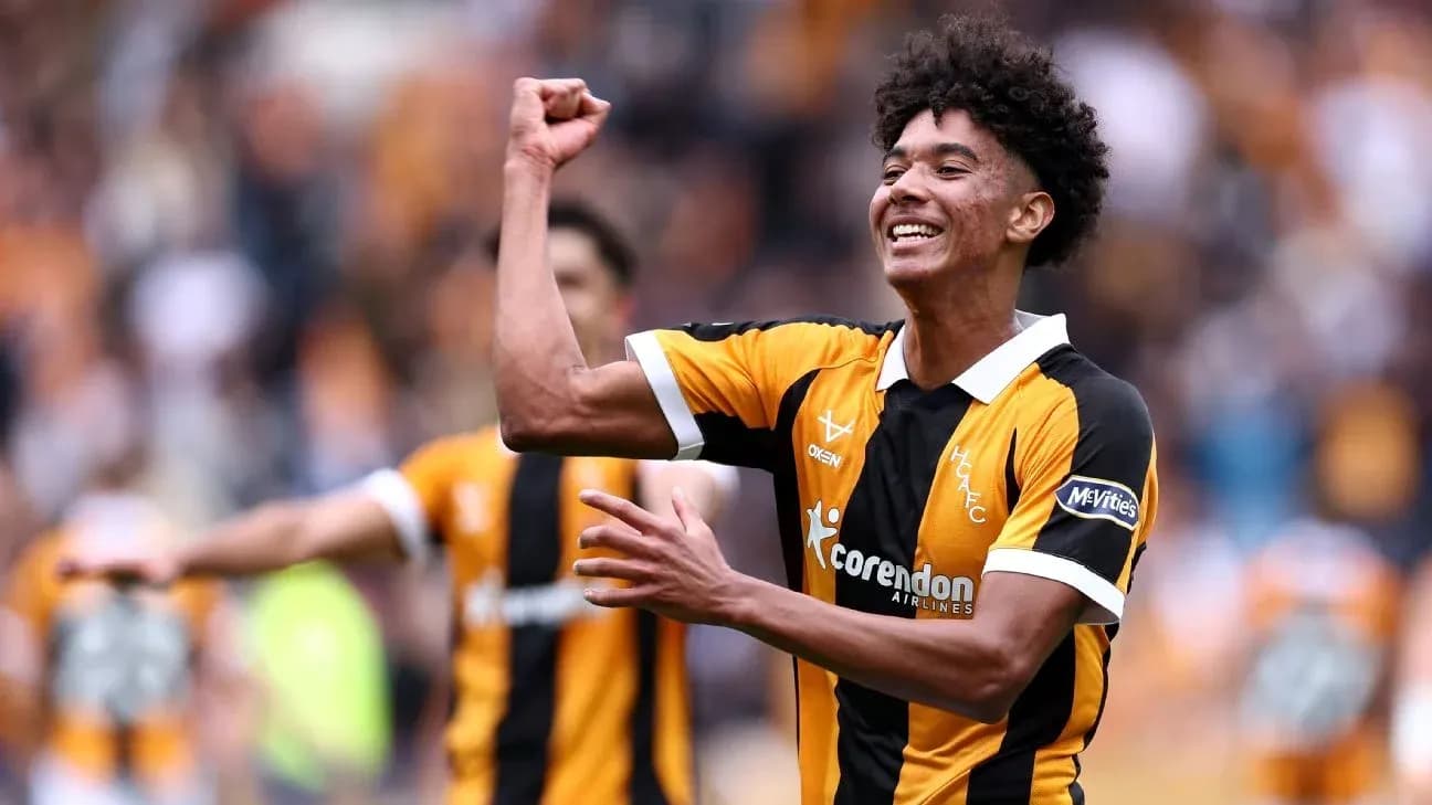 Jugador de HCAFC celebrando un gol en el estadio Jugador de HCAFC celebrando un gol en el estadio